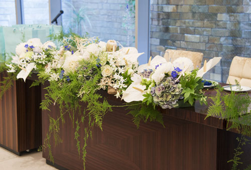 結婚式会場装花　メインテーブルの装花