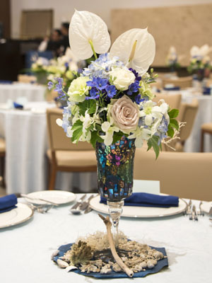 結婚式　パーティ　会場装花　テーブルの装花