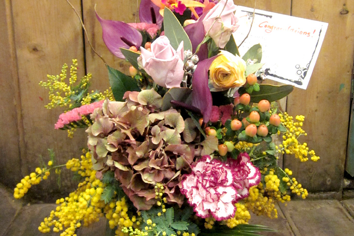 開店祝い　花　贈り物　二子玉川の花屋　ネイティブフラワーイーダ