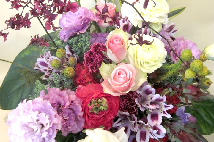 開店祝いに贈る花　アレンジメント　二子玉川花屋からお届けします。