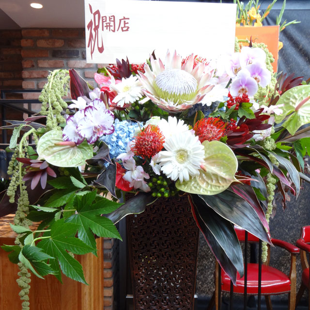 東京　お祝いスタンド花　ネイティブマカナ